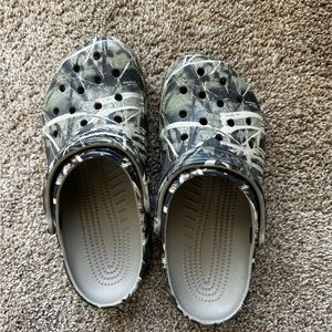 Real tree Camouflage Crocs